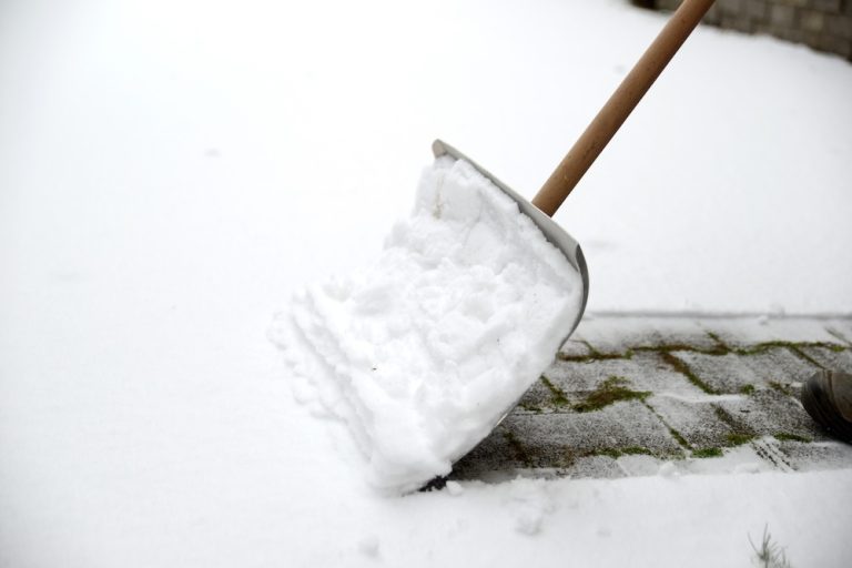 snow shovel